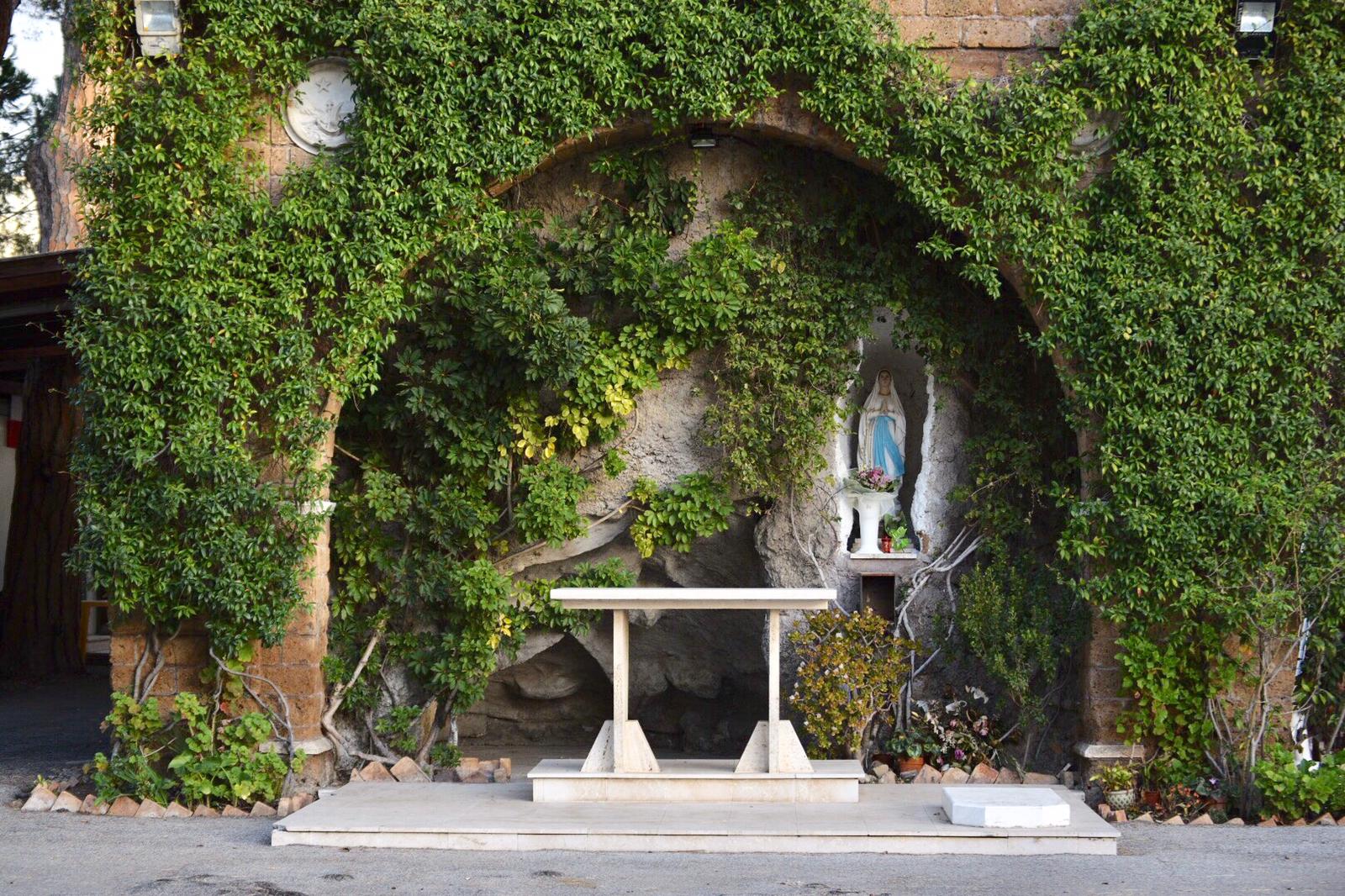 Arriva a Ostia la Madonna pellegrina di Lourdes Arriva a Ostia la Madonna pellegrina di Lourdes